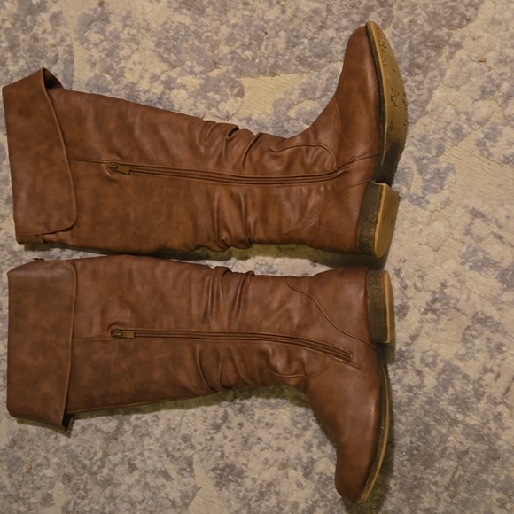 Top Moda Tan Knee High boots - Picture 3 of 8